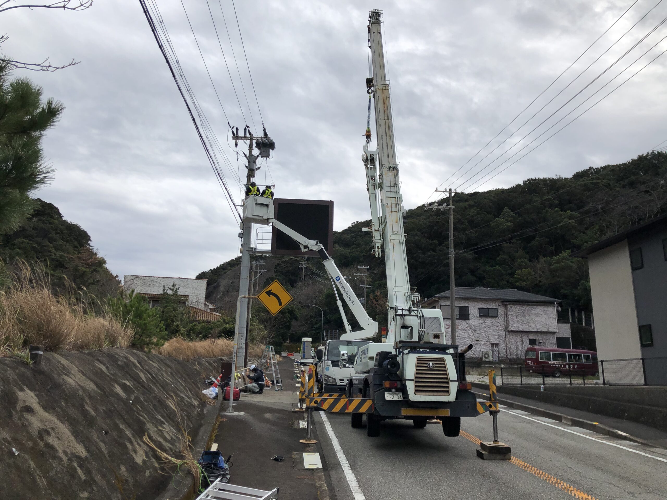 国道42号線 白浜・椿温泉 照明設備他設置工事